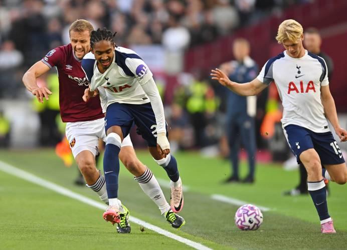 津媒谈国足选帅：本土“少壮派”教练的优势不容忽视（津媒：国足选帅不应忽视本土少壮派教练的优势）