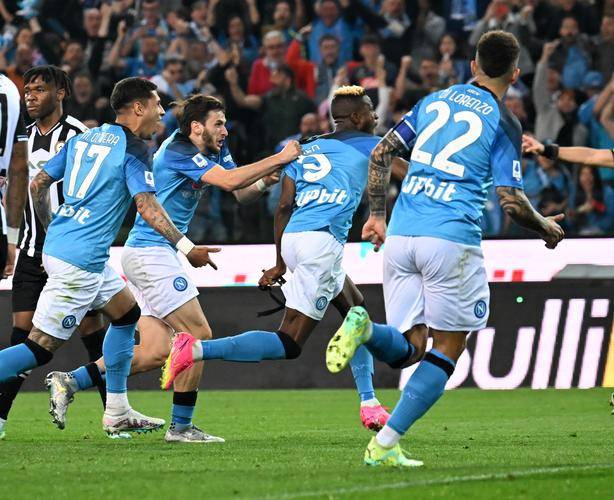 费兰：追平迪斯蒂法诺和拉莫斯这样的传奇是我的梦想（费兰：与迪斯蒂法诺、拉莫斯等传奇比肩是我的梦想）