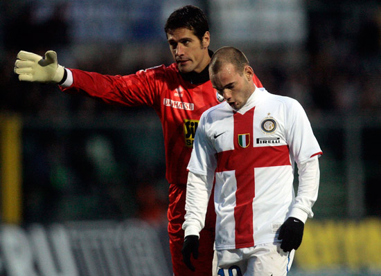 足球报：郑智接手西海岸帅位的可能性最大，但尚未最后敲定（足球报：郑智最有望出任西海岸主帅，最终决定尚未落定）