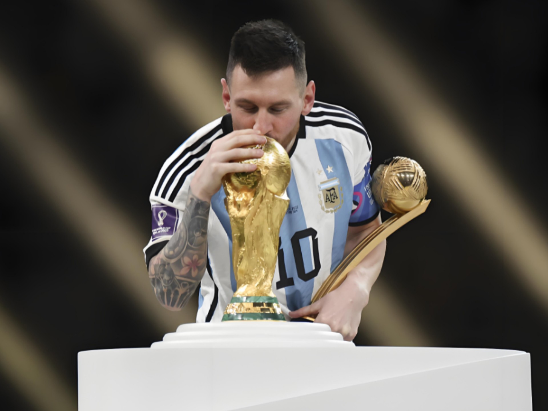 官方：阿根廷国家队征召圣吉罗斯后卫凯文-麦卡利斯特（阿根廷国家队官宣：圣吉罗斯后卫凯文-麦卡利斯特入选）