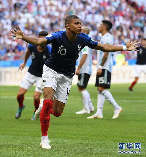 弗里克：我一直想对那些专家说点什么，但想想还是算了（弗里克：本想回应那些专家，转念还是作罢）