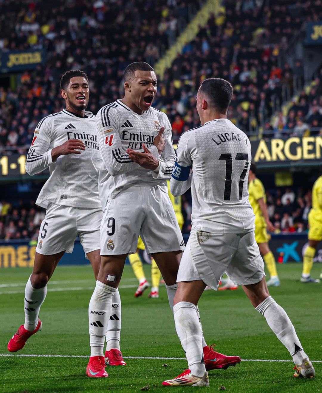 马丁内斯称赞B费：他是助攻之王，曼联在他上场时截然不同（马丁内斯力挺B费：他是助攻王，有他曼联判若两队）