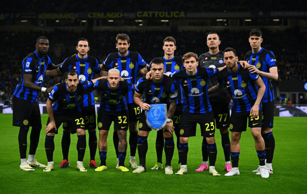 欧冠半场：詹姆斯助攻佩德罗破门，切尔西暂1-0亚特兰大（欧冠中场战报：詹姆斯送助攻佩德罗建功，切尔西暂以1-0领先亚特兰大）