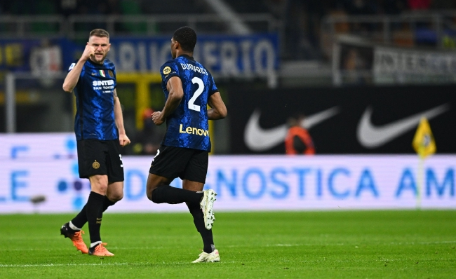 瓜迪奥拉麾下球员射手榜：梅西211球居首，哈兰德142球次席（瓜帅执教门徒进球榜：梅西211球第一，哈兰德142球位居第二）