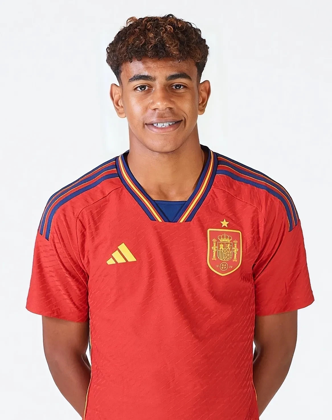 妻子祝贺塞鸟：无比骄傲，你就像一道光照亮了我们全家的生活（妻子深情贺塞鸟：无比自豪，你是照亮全家的那束光）