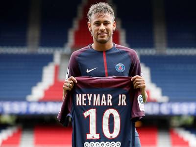 德天空：拜仁希望博伊冬窗离队，但球员已拒绝多家问价（德天空：拜仁盼博伊冬窗走人，球员已回绝多队询价）