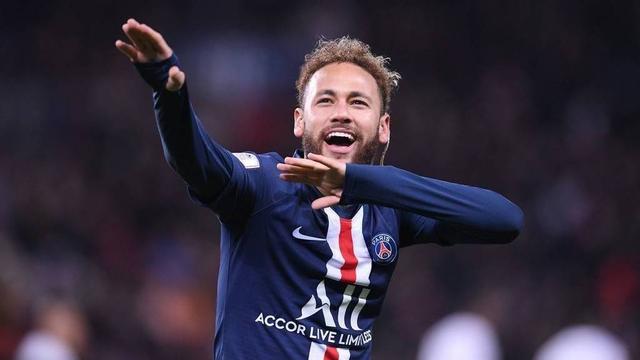 2025中足联颁奖会：泰山外援卡扎伊什维利获中超最佳球员（2025中足联年度颁奖：泰山外援卡扎伊什维利荣膺中超最佳球员）