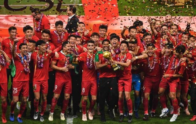 切尔西客战伯恩利首发：帕尔默缺阵！恩佐、沃克在列（切尔西客场战伯恩利首发出炉：帕尔默缺席，恩佐、沃克入选）