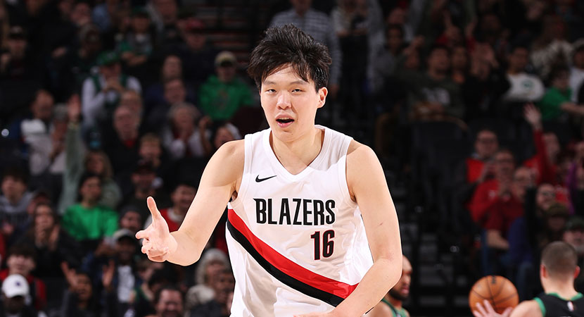 库里：没有追梦和霍福德，我们没有身高和体型优势限制戈贝尔（库里：缺少追梦与霍福德，球队身高体型不占优，难限制戈贝尔）