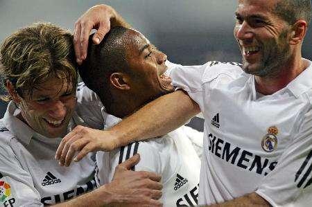 维尼修斯：友谊赛能帮巴西积累经验；我们都很喜欢和安帅共事（维尼修斯称热身赛助巴西增长阅历：全队都乐于与安帅共事）