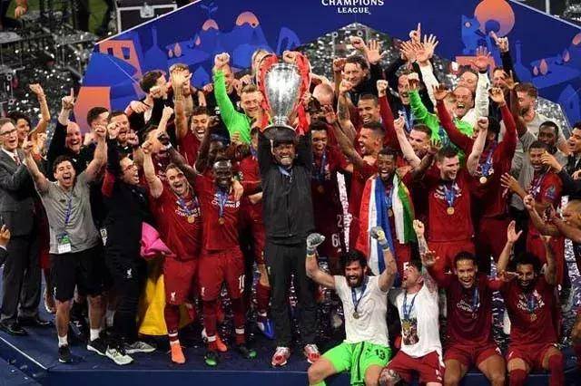 加泰电台：拉波尔塔想请前球员回诺坎普拍照，梅西不太可能去（加泰电台：拉波尔塔计划邀昔日球员回诺坎普合影，梅西出席可能性不大）